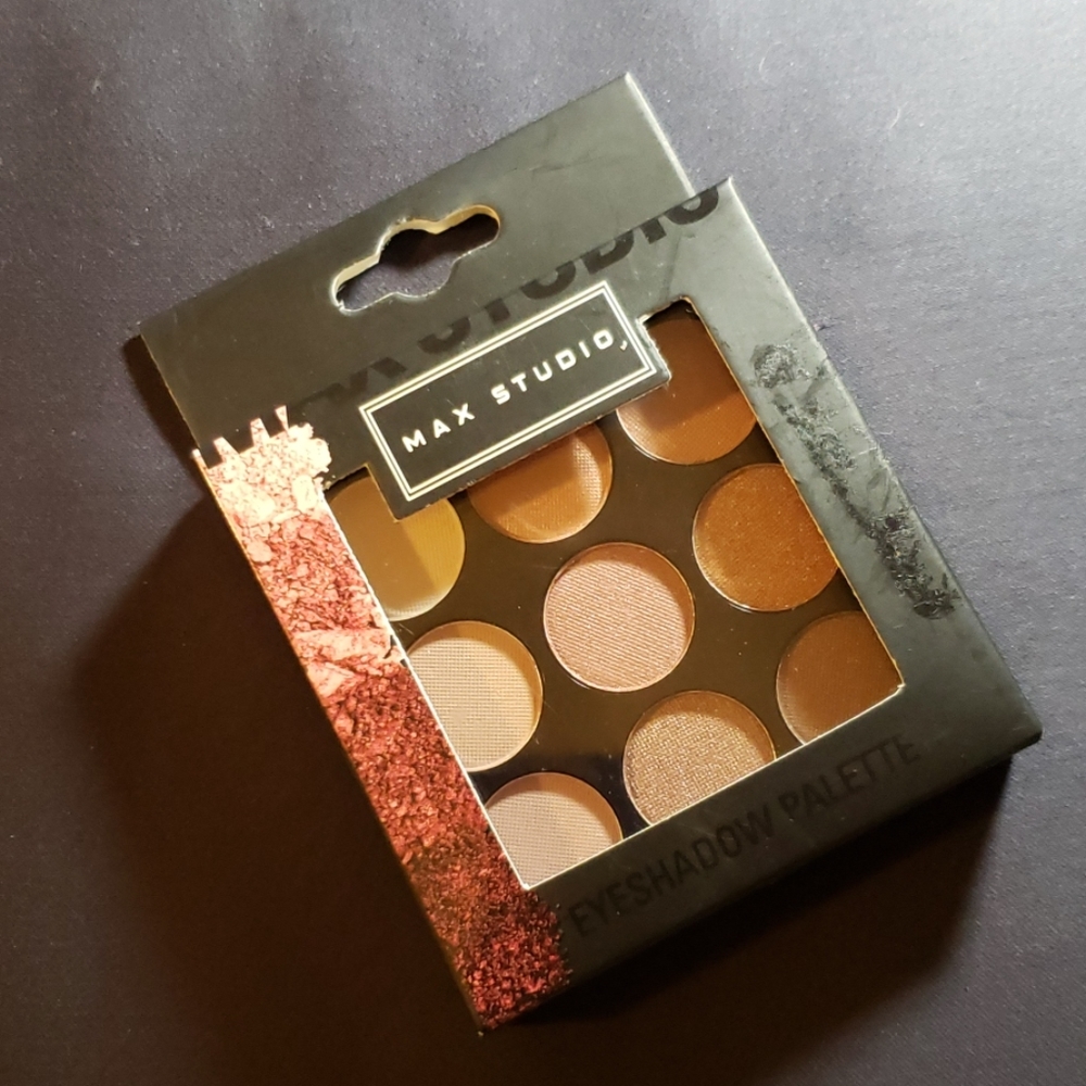 MAX STUDIO Eyshadow Set (9 shades)